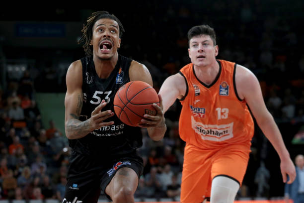 在某著名商 在某著名商